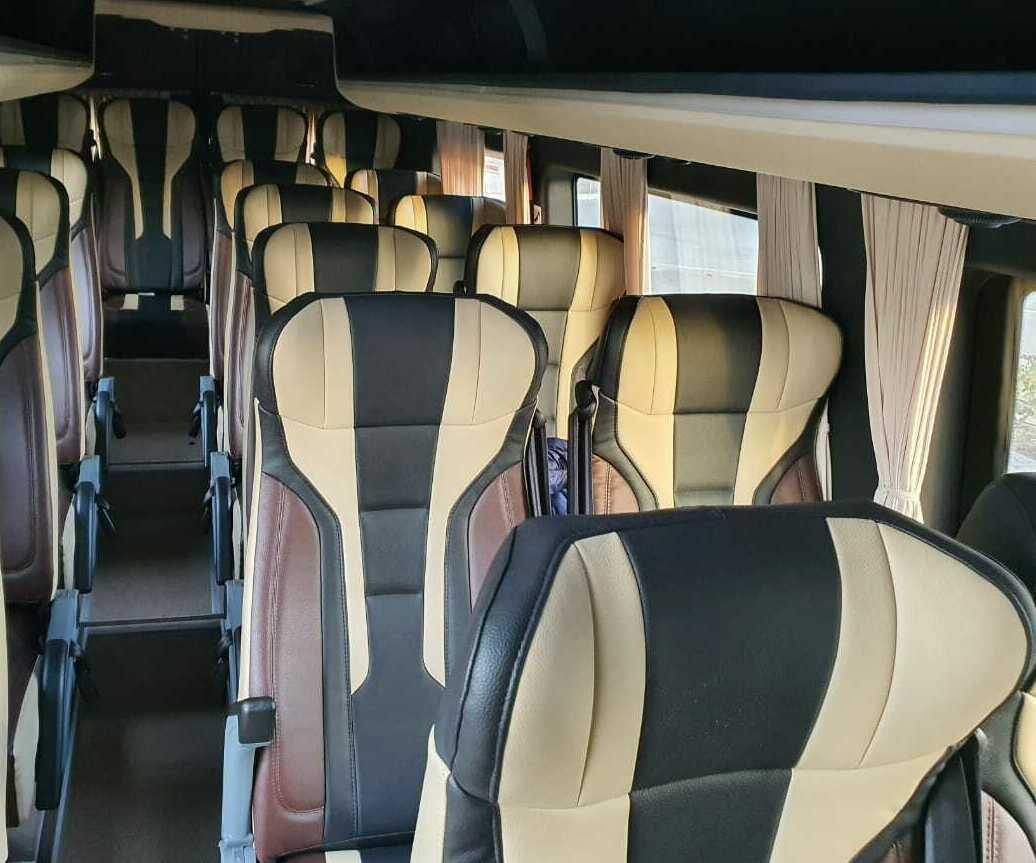 <span style="font-weight: bold; font-style: italic;">Mersedes Sprinter VIP
3000 р/час</span>